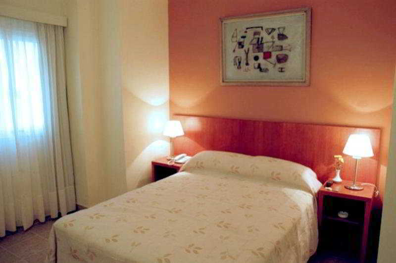 Hotel Uthgra De Las Luces Buenos Aires Room photo